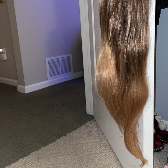 BELLAMI Hair Bellami Hombre Ponytail Extension 20g Synthetic 28